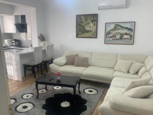 Setusvæði á Flat in Berat's center