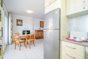 Una cocina o cocineta en Apart-rent Apartment Port Salins 0155