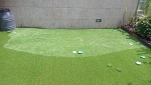 Golf pri dovolenkovom dome alebo okolí