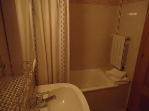 Kúpeľňa v ubytovaní Apartaments La Llucana