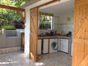Dapur atau dapur kecil di Gîte Caye Créole