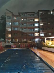 Swimmingpoolen hos eller tæt på Pridehomes