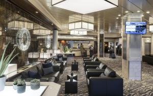 TV a/nebo společenská místnost v ubytování Maritim Hotel Darmstadt