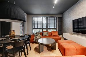 Posezení v ubytování SCALA Apartments City Center & Parking by Downtown Apartments