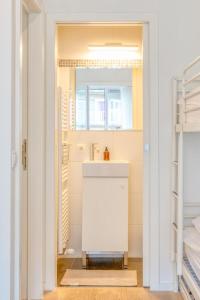 Φωτογραφία από το άλμπουμ του Bright apartment with sunny terrace and parking σε Knokke-Heist