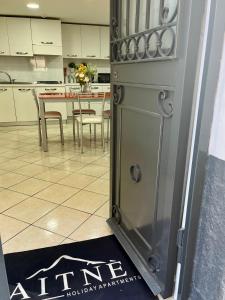 Kuchyň nebo kuchyňský kout v ubytování Aitnè - Holiday Apartments