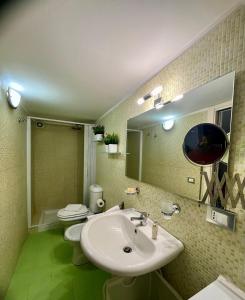 Koupelna v ubytování Aitnè - Holiday Apartments