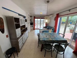 Fotografia z galérie ubytovania Villa en Ametlla de Mar para 8 personas con piscina privada y cerca de la playa - HISP-217-11 v destinácii L'Ametlla de Mar + 17 fotografií