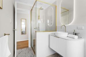 Koupelna v ubytování Charming Forrestfield Escape + 35 fotografií