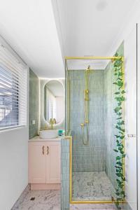 Koupelna v ubytování Charming Forrestfield Escape