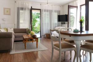 Μια τηλεόραση ή/και κέντρο ψυχαγωγίας στο Wéber Villa