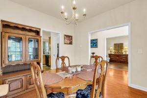 サマービルにあるCozy 4-bed, 2-bath Spacious Family Homeのギャラリーの写真