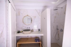 A bathroom at SN Santorini Apartments
