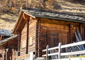Gallery image of Chalet "Chez le petit Jean" in Evolène