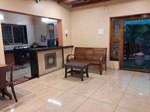 Fotografie z fotogalerie ubytování Aadwika Villa v destinaci Gokarn + 40 fotografií