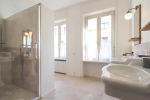 Ένα μπάνιο στο HomNest I Milano Duomo Penthouse +30 φωτογραφίες
