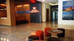 Posezení v ubytování Max Hotels Jabalpur