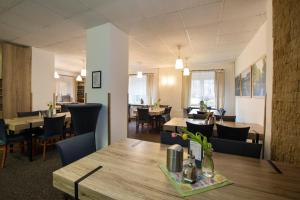 Ruang duduk di Hotel Harrachov Inn