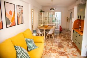 Posedenie v ubytovaní Apartamentos RISCOS