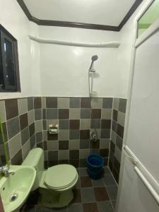 Koupelna v ubytování 4A's Lodging
