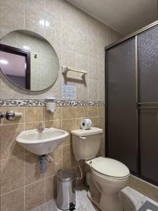 A bathroom at Hostelfc San Luis