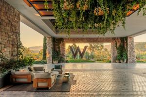 Istumisnurk majutusasutuses W Costa Navarino