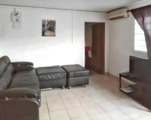 Gambar di galeri bagi Charming house in La Savane with sea view di Happy Bay