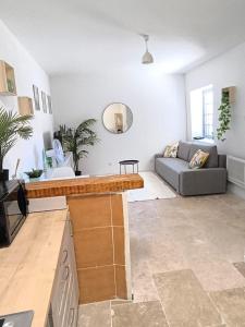 Posezení v ubytování Charmant Studio à 30min des Plages