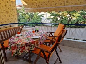 Ein Balkon oder eine Terrasse in der Unterkunft Cozy Sun