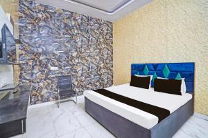 Φωτογραφία από το άλμπουμ του Hotel O Royal vaid G Guest House σε Pilkhua