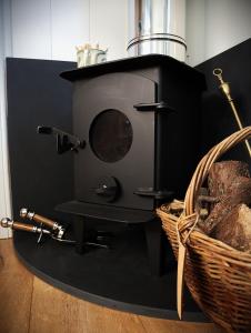 Ảnh trong thư viện ảnh của Seaside Shepherd's Hut ở Mundesley +8 ảnh