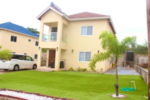 Photo de la galerie de l'établissement Island Vybz Villa Lancewood Meadows Ocho Rios Jamaica, à Ocho Rios