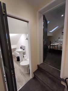Bilik mandi di Luxury Apartment - Above iconic High Lane Oatcakes