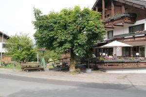 Budova, kde se penzion – hostinec nachází