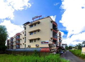 Tòa nhà nơi khách sạn tọa lạc