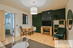 Ảnh trong thư viện ảnh của Bel appartement avec terrasse ở Clichy