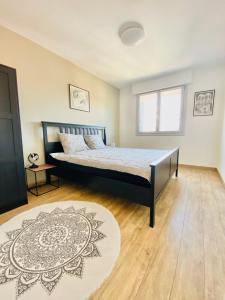 Postel nebo postele na pokoji v ubytování Appartement YELLOW proche de la gare de Perpignan