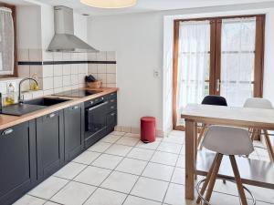 Dapur atau dapur kecil di Gîte Mourniac cœur village - Corrèze - 3ch - 6pers +19 gambar