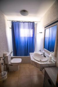 Phòng tắm tại Cotillo Cala II +4 ảnh