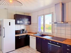 Photo de la galerie de l'établissement Gîte le Bistrot, 3ch, 6pers, à Saint-Pantaléon-de-Lapleau