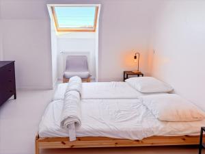 Photo de la galerie de l'établissement Gîte le Bistrot, 3ch, 6pers, à Saint-Pantaléon-de-Lapleau 21 autres photos