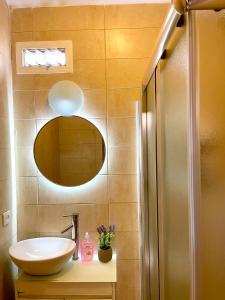 Ένα μπάνιο στο Cozy apartment near to beach