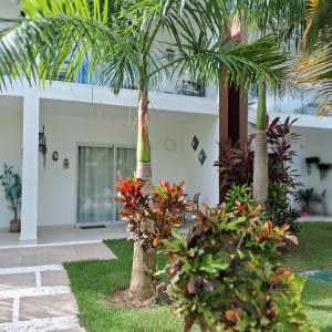 Zahrada ubytování Flamingo Villa in Boca Paraiso