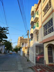 Το κτήριο όπου στεγάζεται  το διαμέρισμα