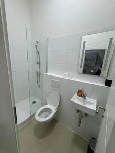 Ένα μπάνιο στο Berlin City 102