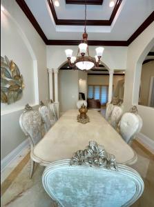 Gallery image of MIAMI LUX Villa 4BR FREE parking, Pool, Jacuzzi, Near Airport in Doral
