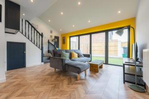 Istumisnurk majutusasutuses Chic Urban Haven with Double Bed House