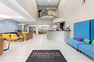 Posezení v ubytování Hawthorn Extended Stay by Wyndham Port Arthur