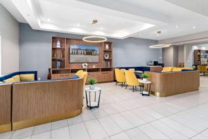 Posezení v ubytování Hawthorn Extended Stay by Wyndham Port Arthur