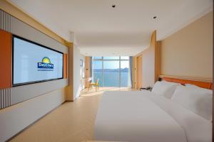 Μια τηλεόραση ή/και κέντρο ψυχαγωγίας στο Days Inn by Wyndham Shantou Jinping